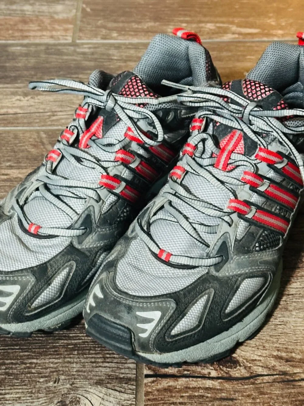 Adidas Trail Running Athletic Sneaker Shoes Men's size 10.5 Gray Red 552444 - Picture 3 of 9